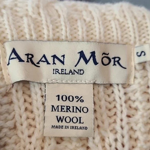 Aran Crafts Sweater Fisherman Cape Poncho Merino Wool Irish Cream Old Money - Picture 8 of 11